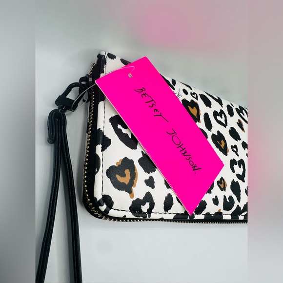 Betsey Johnson Leopard Print Wristlet Wallet - Picture 9 of 14